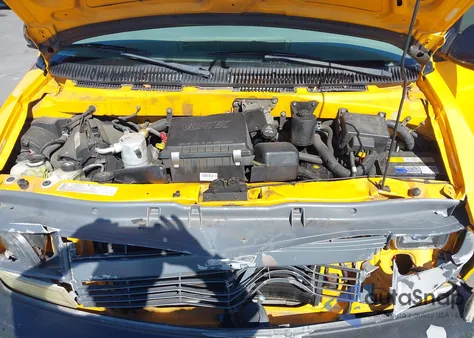 2005 Chevrolet Astro from USA, damaged, VIN 1GCDM19X05B106522